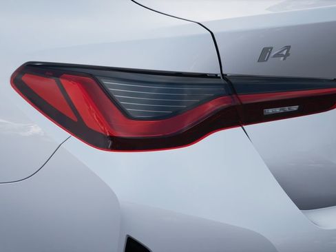 New 2026 BMW i4 eDrive40 image 8