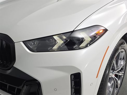 New 2026 BMW X5 xDrive50e w/ M Sport Package image 31