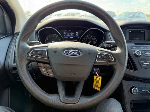 Used 2016 Ford Focus SE FWD image 15