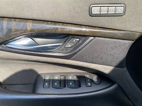 Used 2019 Cadillac Escalade Platinum AWD/4WD image 13