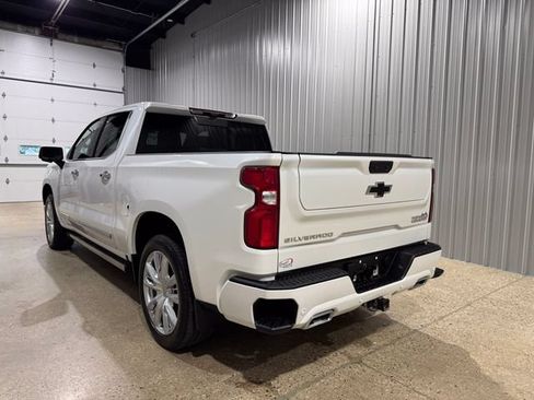 Used 2025 Chevrolet Silverado 1500 High Country AWD/4WD image 6