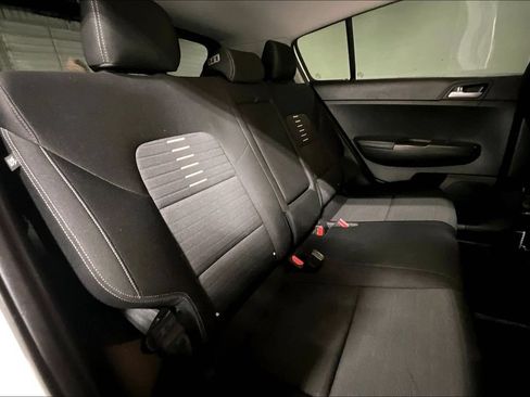 Used 2018 Kia Sportage LX FWD image 33
