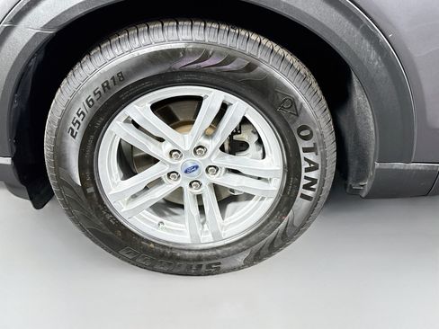 Used 2023 Ford Explorer XLT w/ Equipment Group 202A RWD image 38