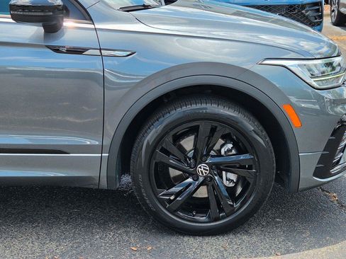 Certified 2024 Volkswagen Tiguan SE R-Line FWD image 16