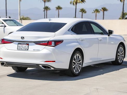 Used 2025 Lexus ES 350 FWD image 7