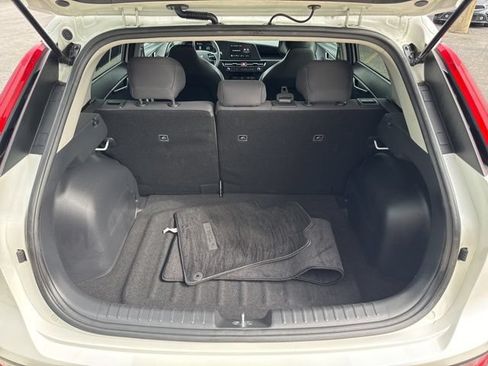 Certified 2023 Kia Niro LX FWD image 10