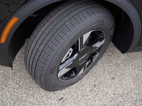 New 2026 Kia Sportage LX AWD/4WD image 9