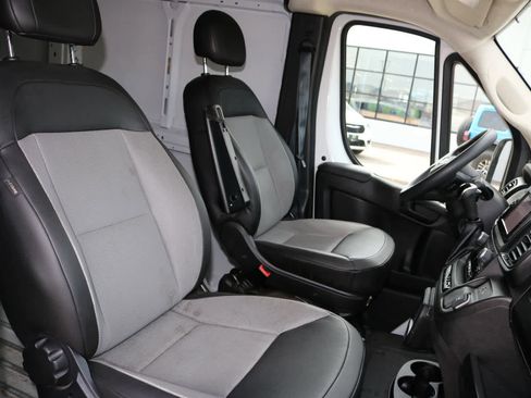 Used 2024 RAM ProMaster 2500 w/ Convenience Group FWD image 23