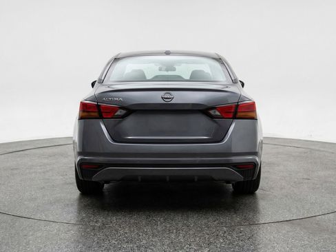 Used 2025 Nissan Altima 2.5 SV FWD image 7