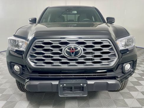 Used 2023 Toyota Tacoma TRD Off-Road image 8