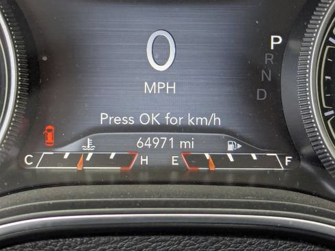 Used 2019 Jeep Cherokee Limited w/ Technology Group FWD image 40