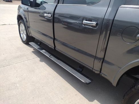 Used 2019 Ford F150 Platinum w/ Equipment Group 701A Luxury image 10