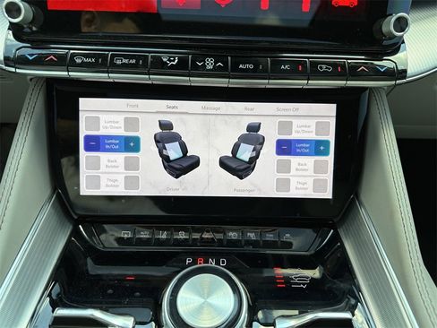 New 2023 Jeep Grand Wagoneer 4WD w/ Flexible Seating Group image 32