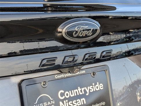 Used 2022 Ford Edge SE w/ Black Appearance Package image 22
