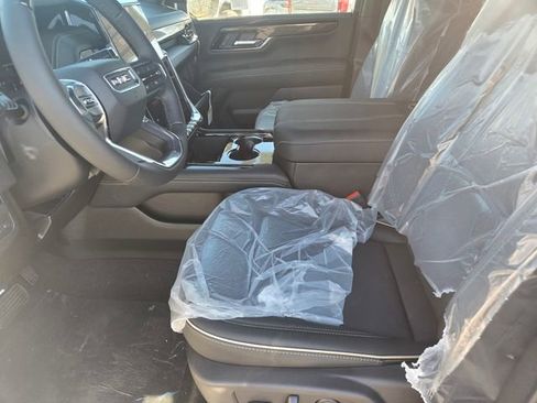 New 2026 GMC Yukon Elevation image 18