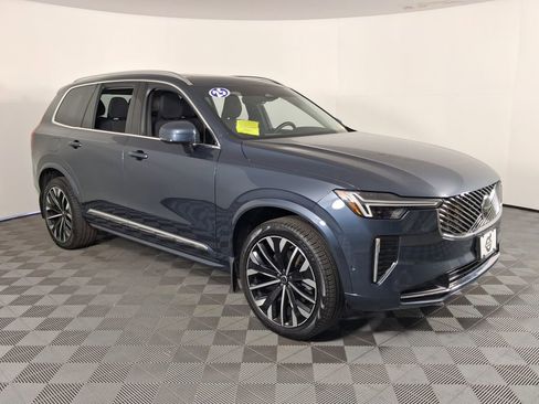 Used 2025 Volvo XC90 B6 Plus w/ Protection Package Premier image 5