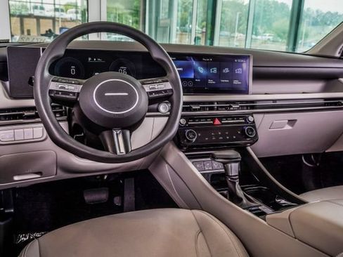 Certified 2025 Hyundai Tucson SEL FWD image 15