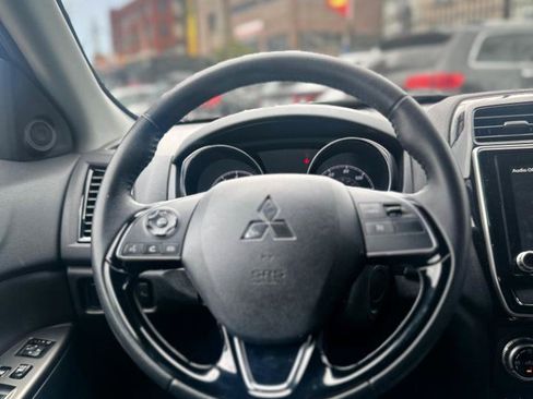 Used 2025 Mitsubishi Outlander Sport AWD image 12