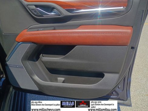 Used 2023 GMC Yukon Denali Ultimate image 13