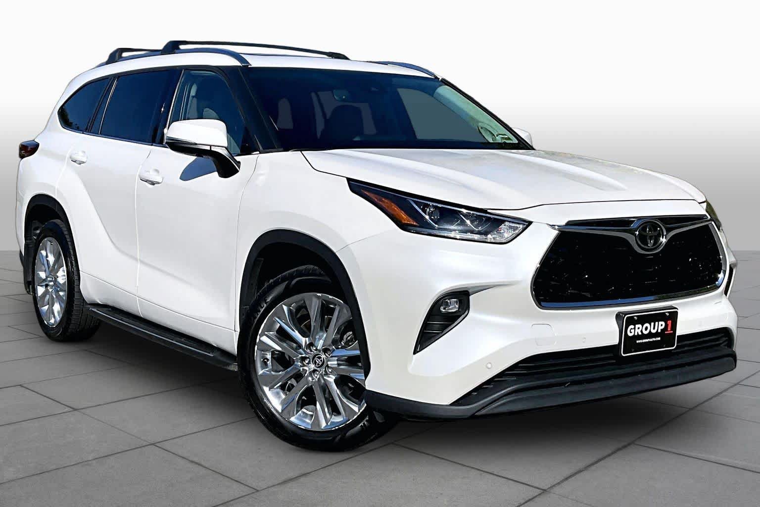 Used 2020 Toyota Highlander Limited AWD/4WD image 3