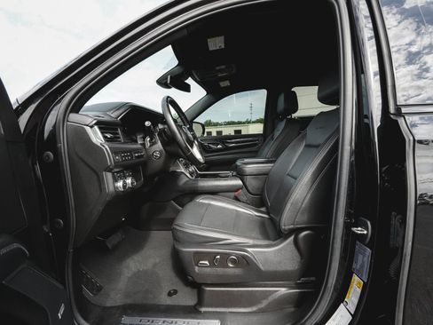 Used 2023 GMC Yukon XL Denali AWD/4WD image 33