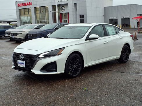 New 2026 Nissan Altima 2.5 SV w/ SV Special Edition Package FWD image 3