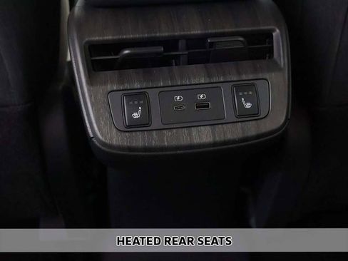 Used 2023 Nissan Ariya AWD image 8