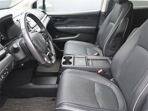 Used 2025 Honda Odyssey Elite image 17