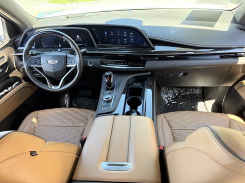 Used 2022 Cadillac Escalade ESV Premium Luxury w/ Performance Package AWD/4WD image 15
