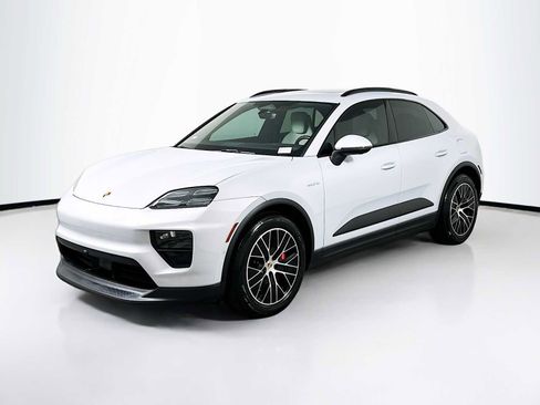 Certified 2025 Porsche Macan 4S Electric image 1