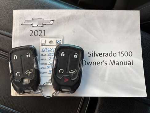 Used 2021 Chevrolet Silverado 1500 LT Trail Boss w/ Convenience Package II image 22