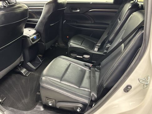 Used 2015 Toyota Highlander Limited AWD/4WD image 37