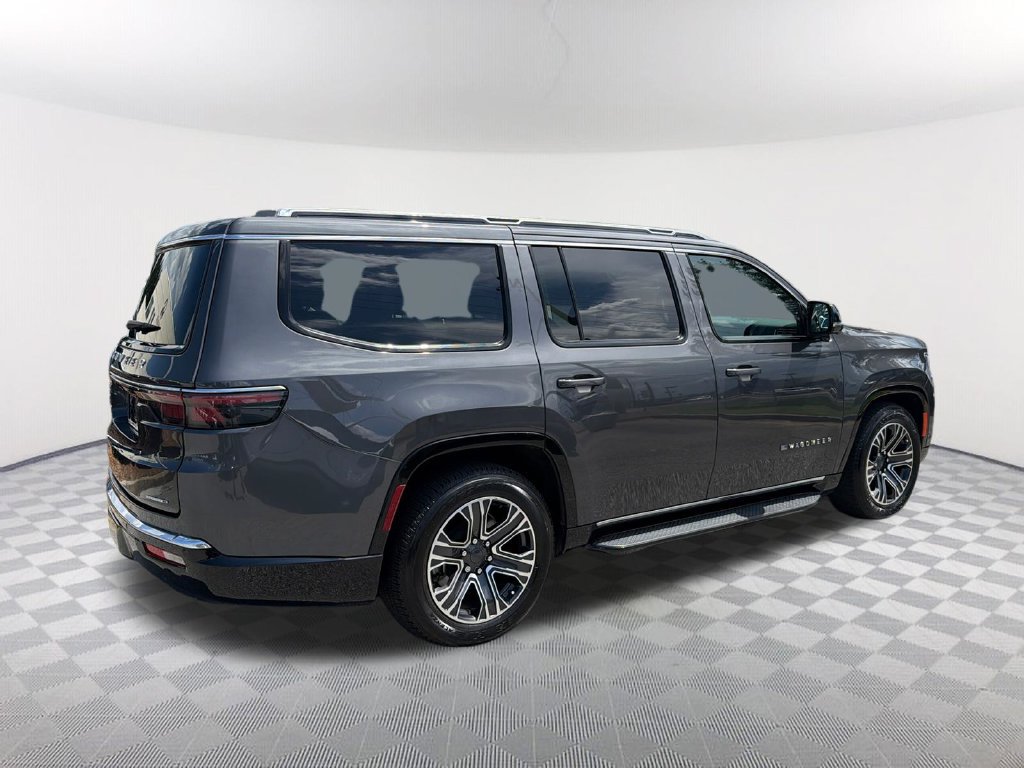 Used 2023 Jeep Wagoneer Series II w/ Convenience Group I AWD/4WD image 4