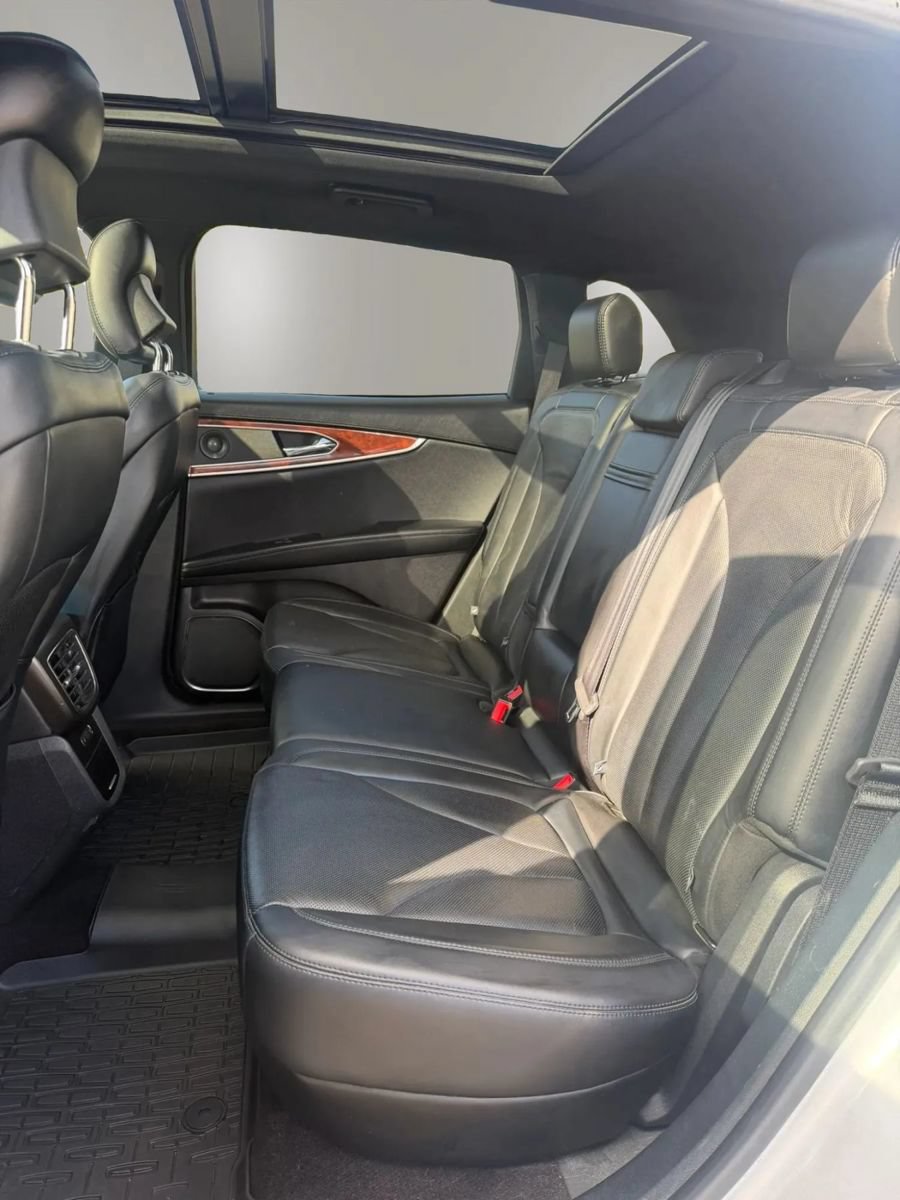 Used 2019 Lincoln Nautilus Reserve w/ Cargo Utility Package AWD/4WD image 18