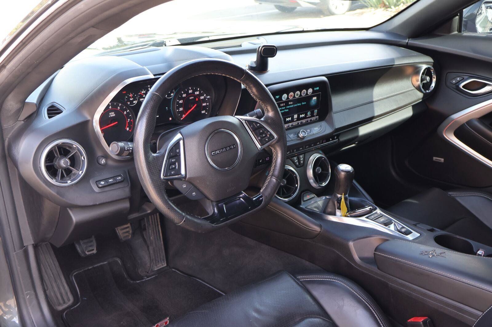 Used 2018 Chevrolet Camaro LT RWD image 11