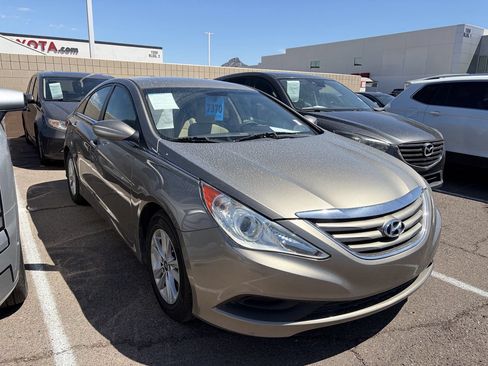 Used 2014 Hyundai Sonata GLS FWD image 2