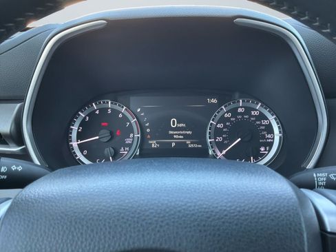 Used 2023 Toyota Highlander XLE FWD image 12