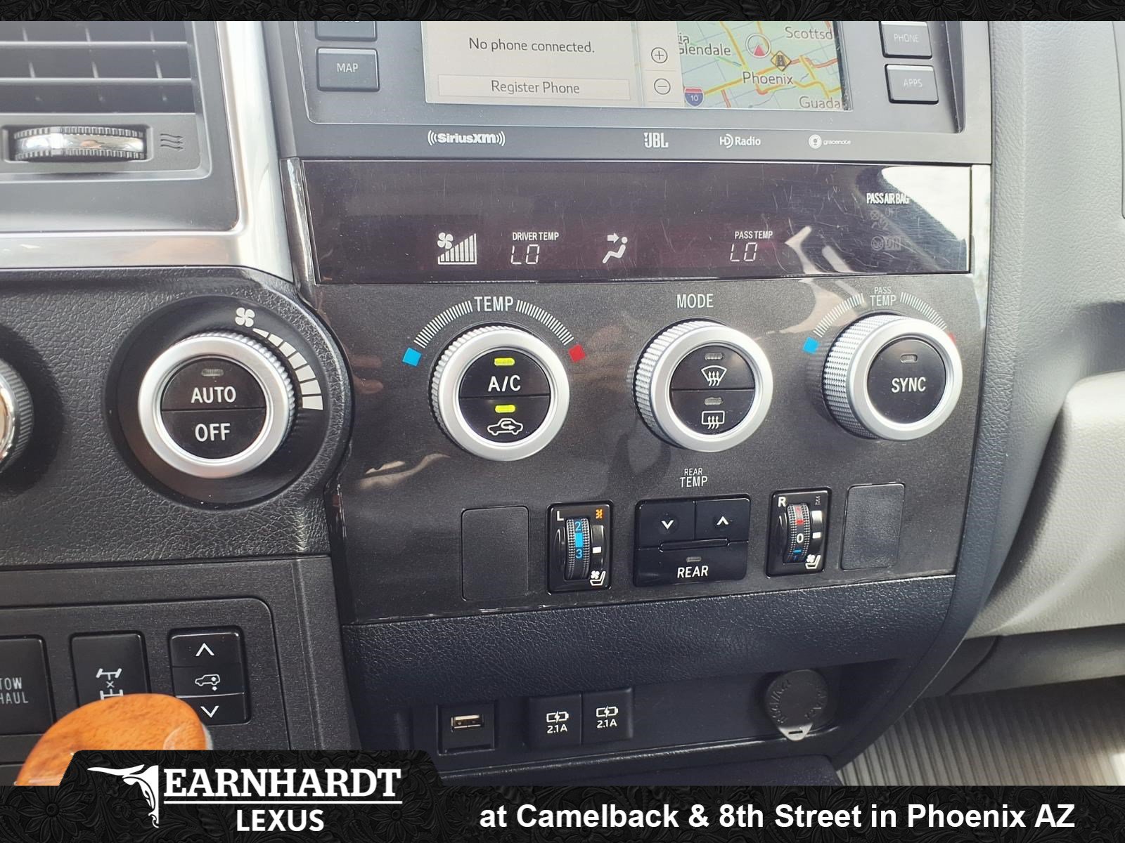 Used 2020 Toyota Sequoia Platinum w/ Four Season Floor Mat Package AWD/4WD image 27
