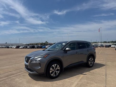 Used 2022 Nissan Rogue SV w/ SV Premium Package AWD/4WD image 9