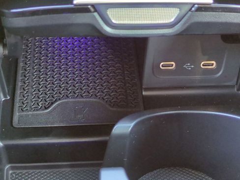 Used 2025 Mercedes-Benz C 300 Sedan image 22