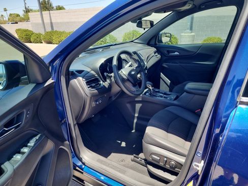 Used 2023 Chevrolet Equinox RS FWD image 14