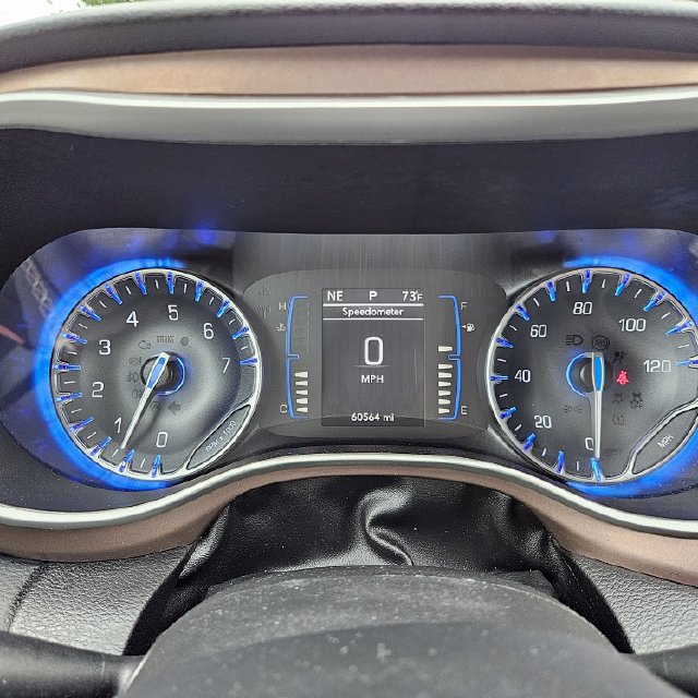 Used 2022 Chrysler Voyager LX FWD image 28
