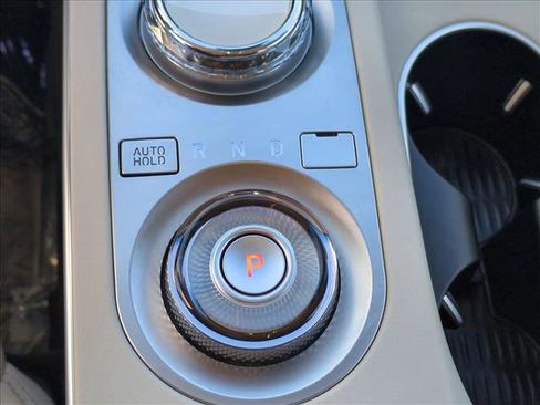 Used 2022 Genesis GV70 2.5T w/ Advanced Package image 12