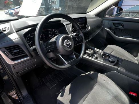 Used 2024 Nissan Rogue S AWD/4WD image 16