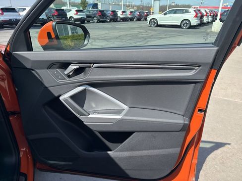 Used 2025 Audi Q3 2.0T Premium image 37