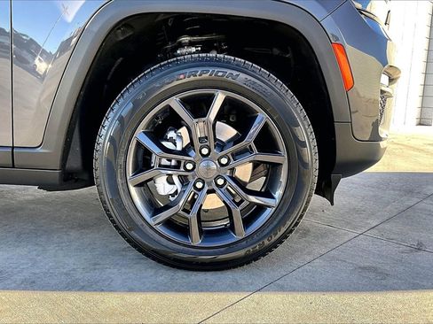 New 2025 Jeep Grand Cherokee Limited image 20