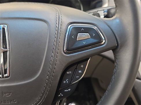 Used 2020 Lincoln MKZ AWD w/ Convenience Package image 18