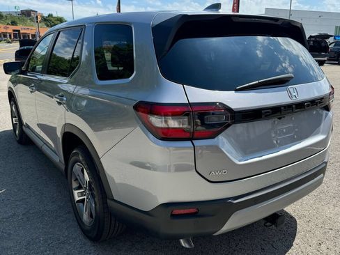 Used 2025 Honda Pilot EX-L image 5