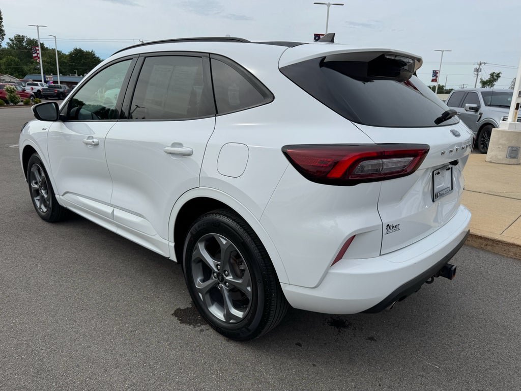 Used 2023 Ford Escape ST-Line Select w/ Class II Trailer Tow Package AWD/4WD image 6