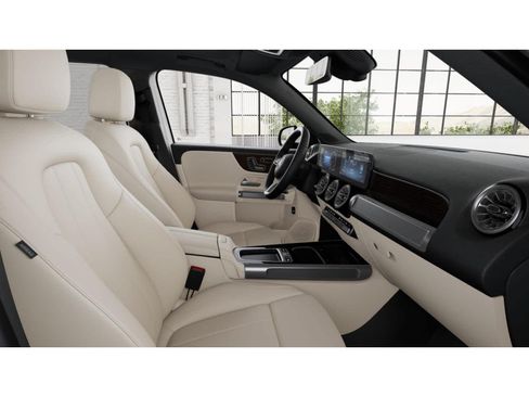 Certified 2026 Mercedes-Benz GLB 250 4MATIC image 4